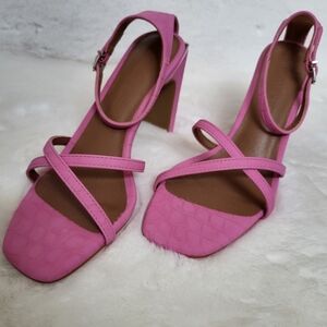 NWT Gabrielle Union Serenity Ankle Strap Sandal In Pink Women's Size 8.5